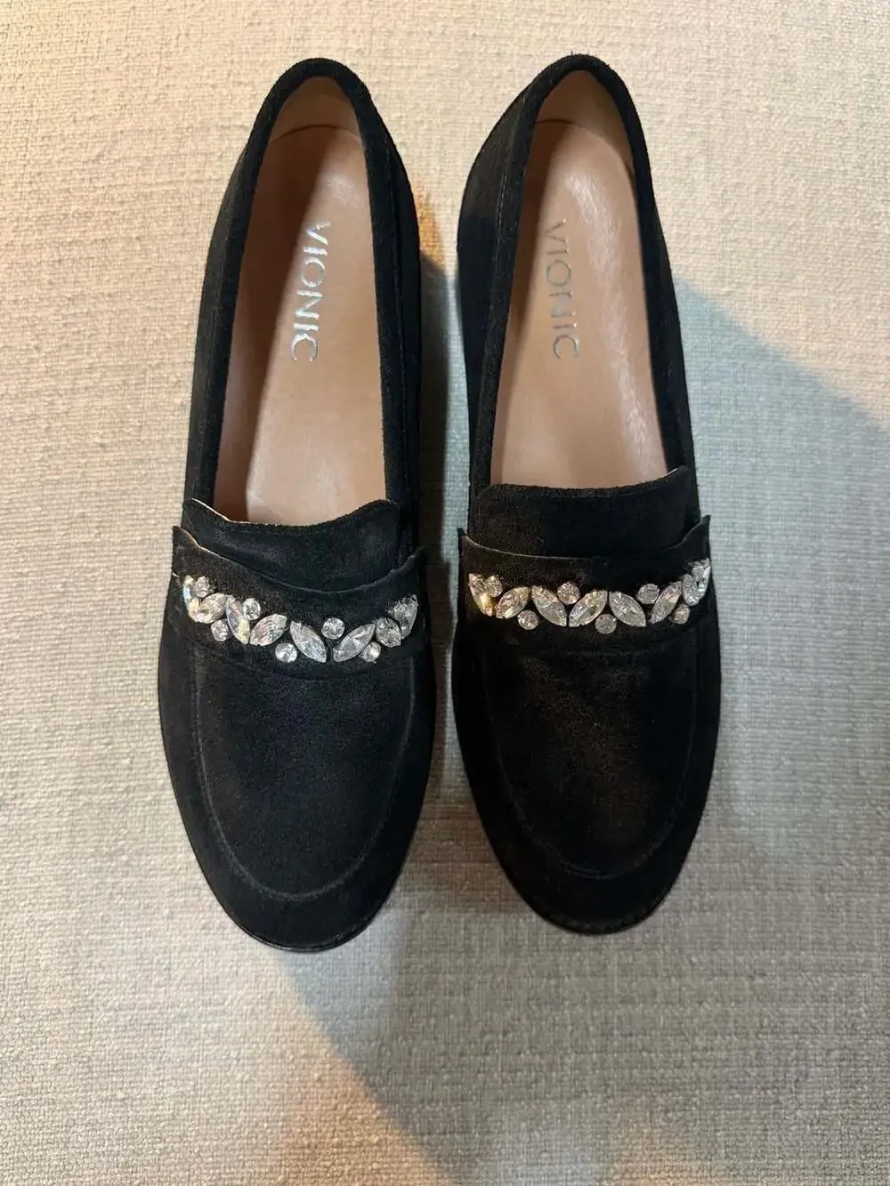 Vionic Avvy Jeweled Black Suede Loafers Size 7.5